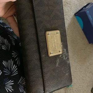 Great condition Michael kors wallet